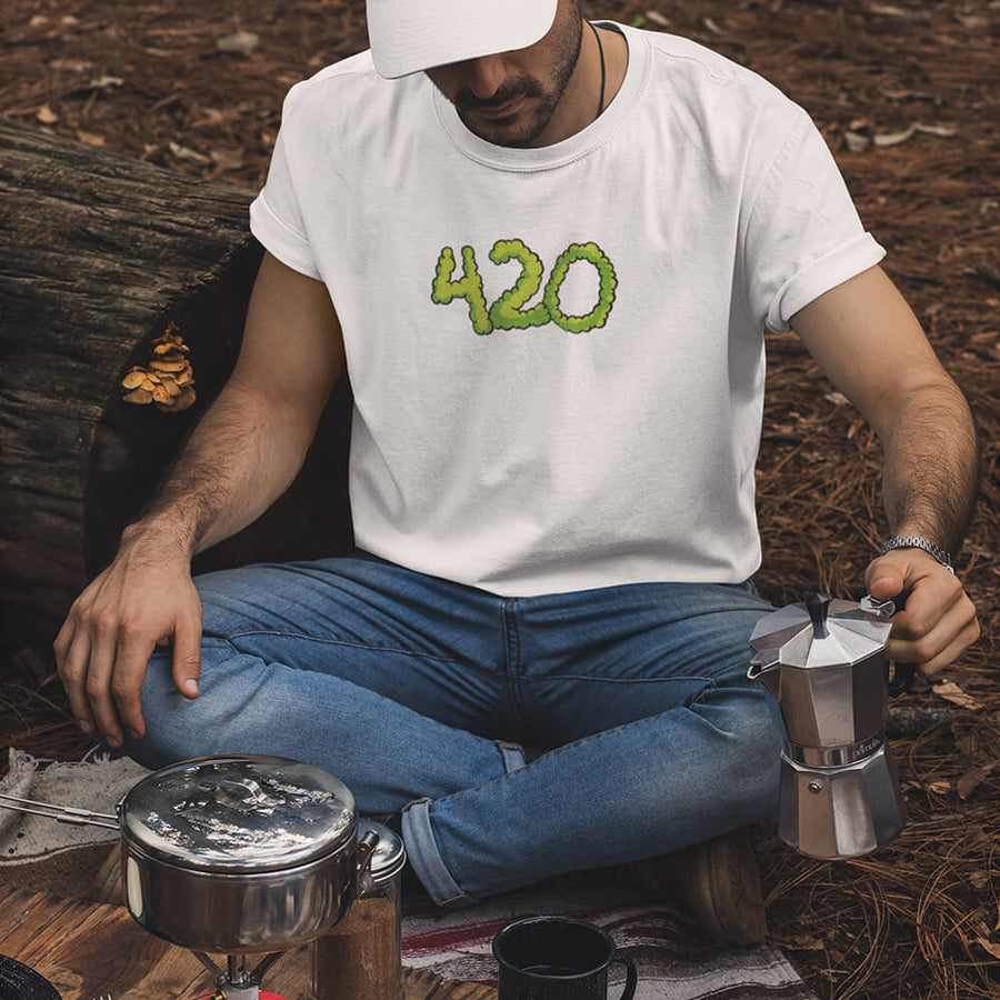 420 gildan unisex t-shirt