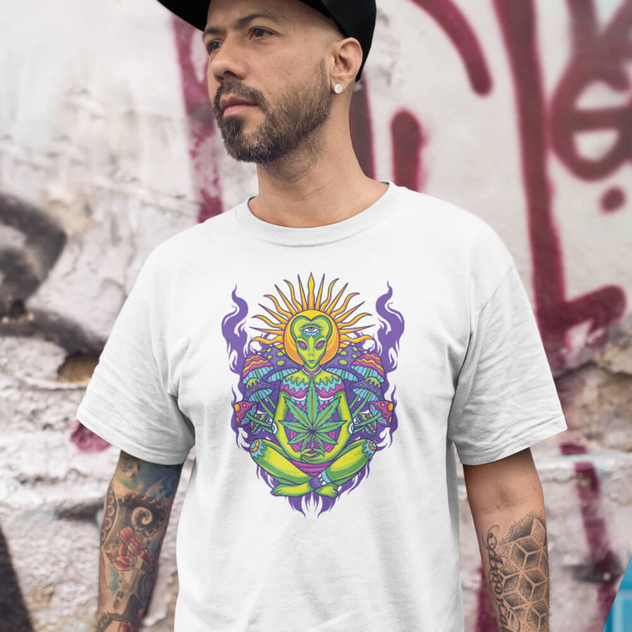 Hippie alien gildan unisex t-shirt