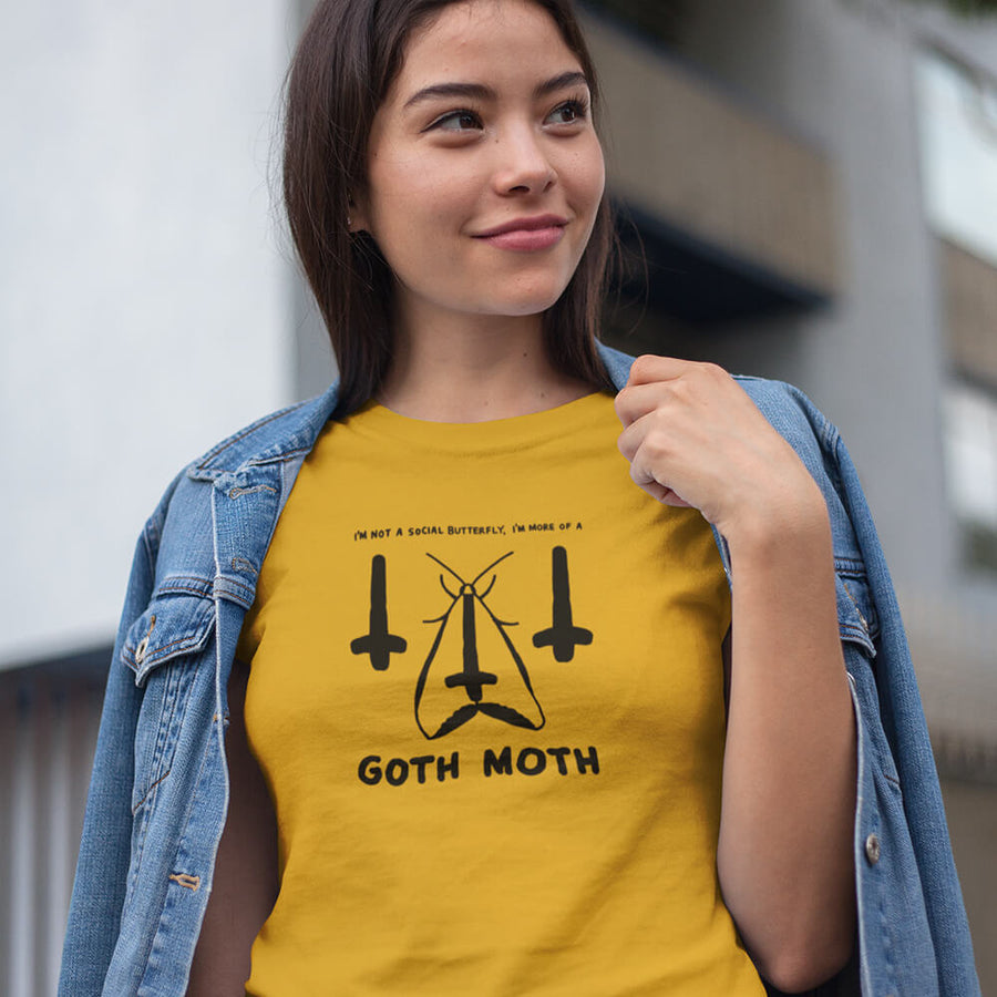 Goth moth gildan unisex t-shirt